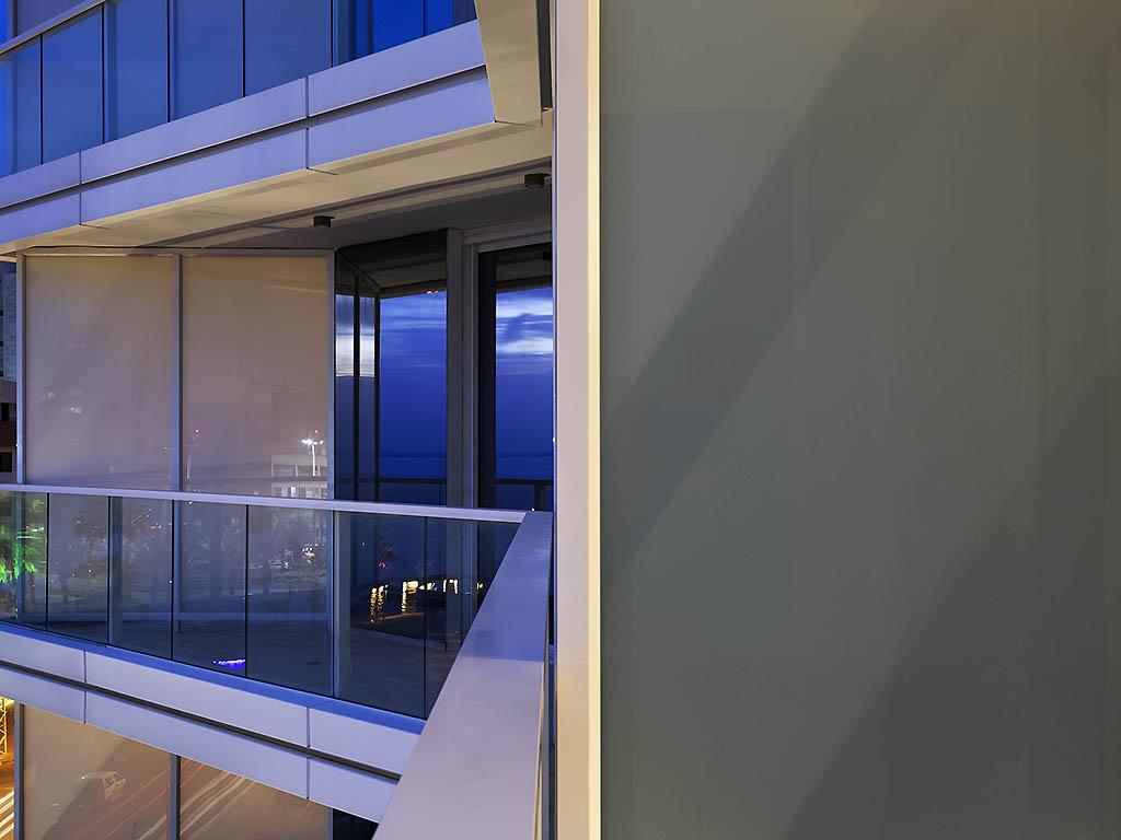 David Tower Hotel Netanya By Prima Hotels - 16 Years Plus 외부 사진 Switchable glass